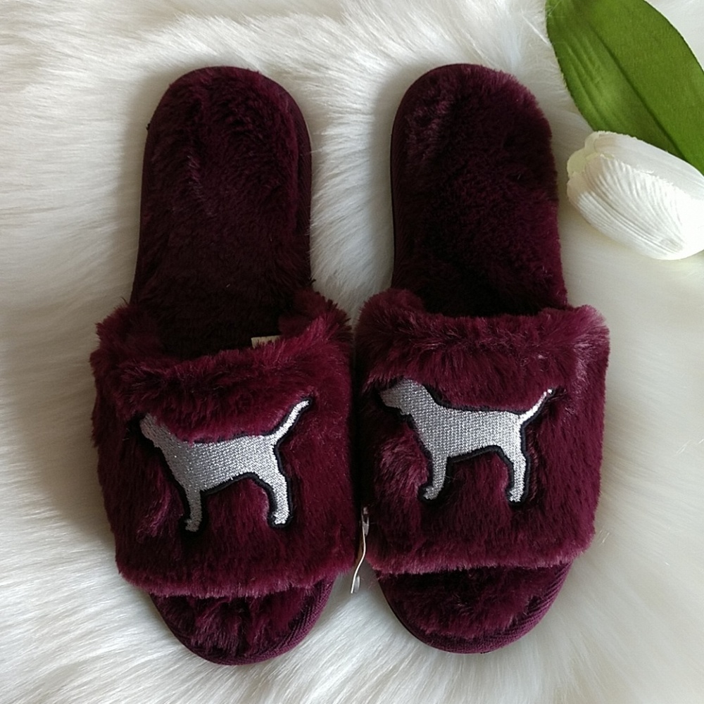 XSize M🌺PINK VICTORIA'S SECRET SLIPPERS.nwt - Picture 1 of 4